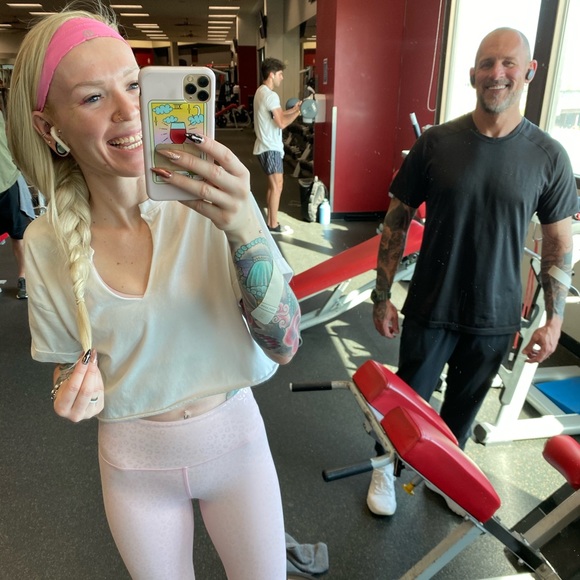 Meet Your Posher ππ¦ - Picture 4 of 7